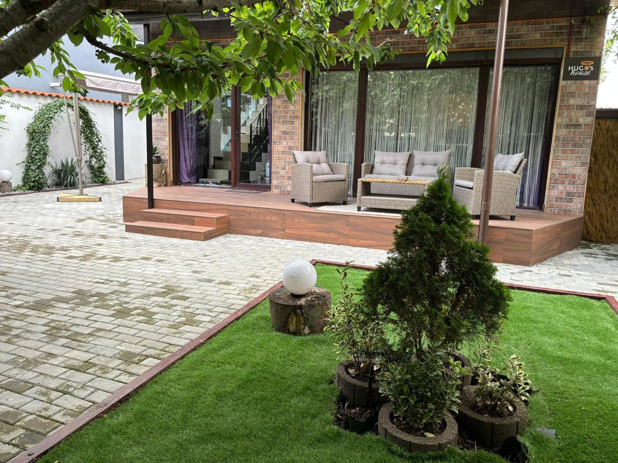 Hugo'S House Villa คอสติเนช ภายนอก รูปภาพ
