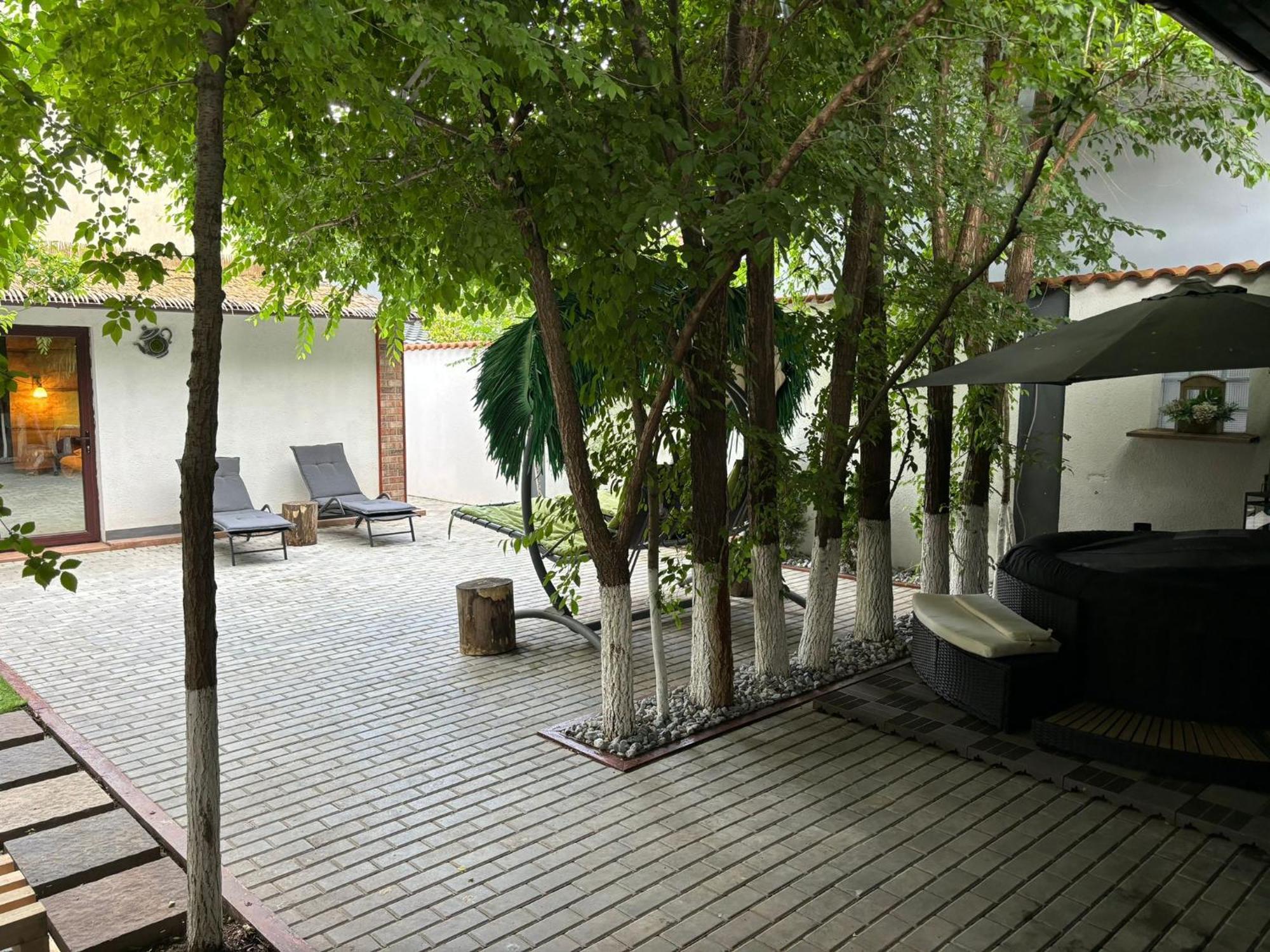 Hugo'S House Villa คอสติเนช ภายนอก รูปภาพ