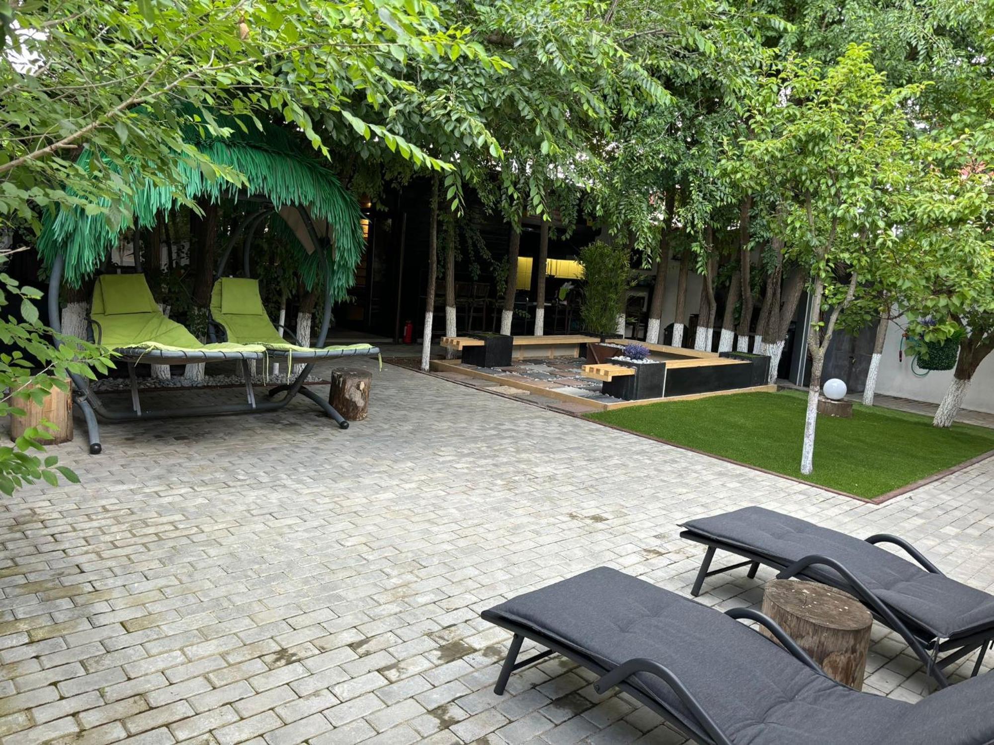 Hugo'S House Villa คอสติเนช ภายนอก รูปภาพ